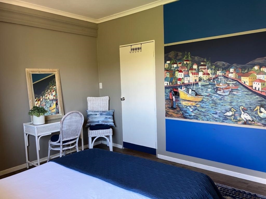 8 Bedroom Property for Sale in Paradise Beach Eastern Cape